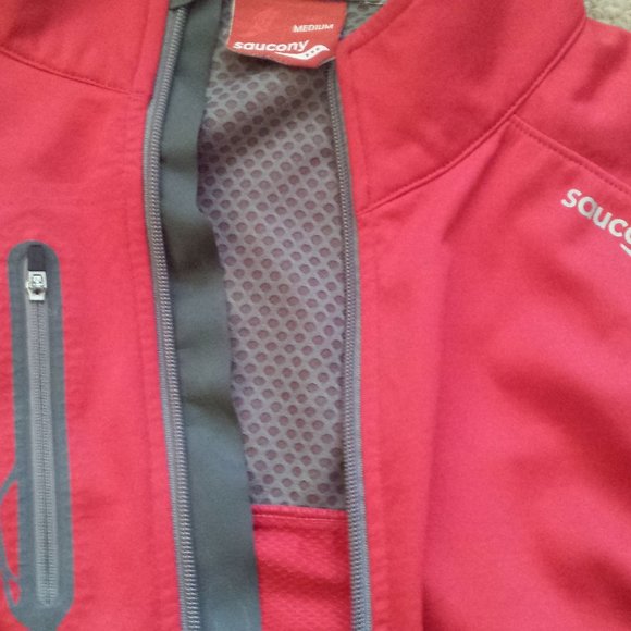 Saucony Men's Size Medium Running/Cycling Jacket - Picture 2 of 4